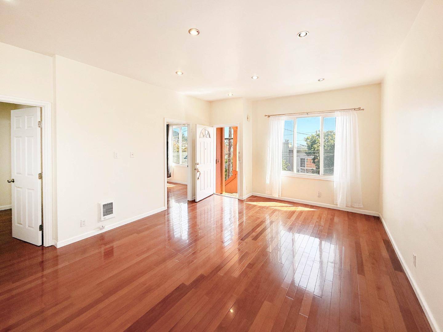 San Francisco, CA 94112,112 Congdon ST