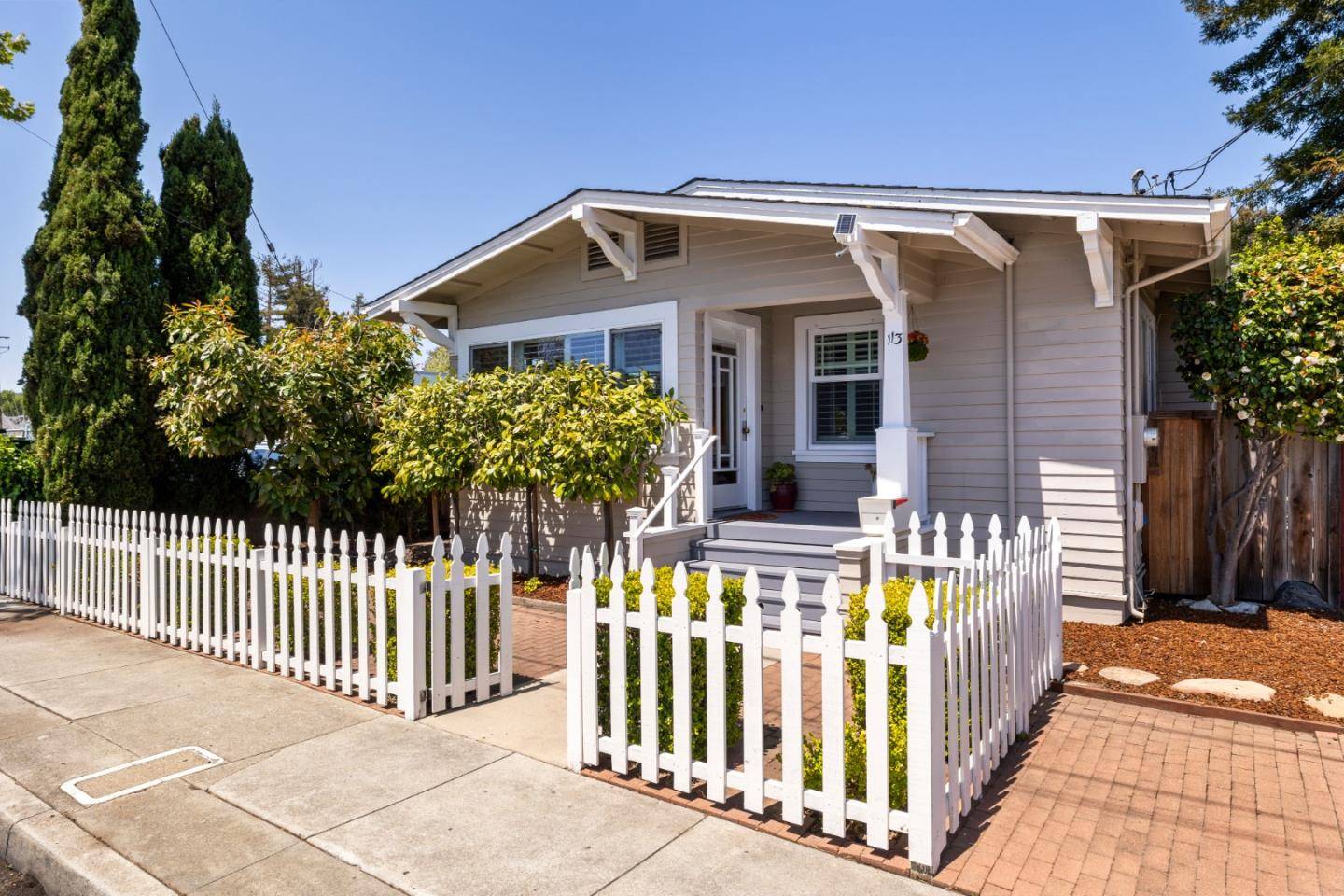 Santa Cruz, CA 95060,113 Washburn AVE