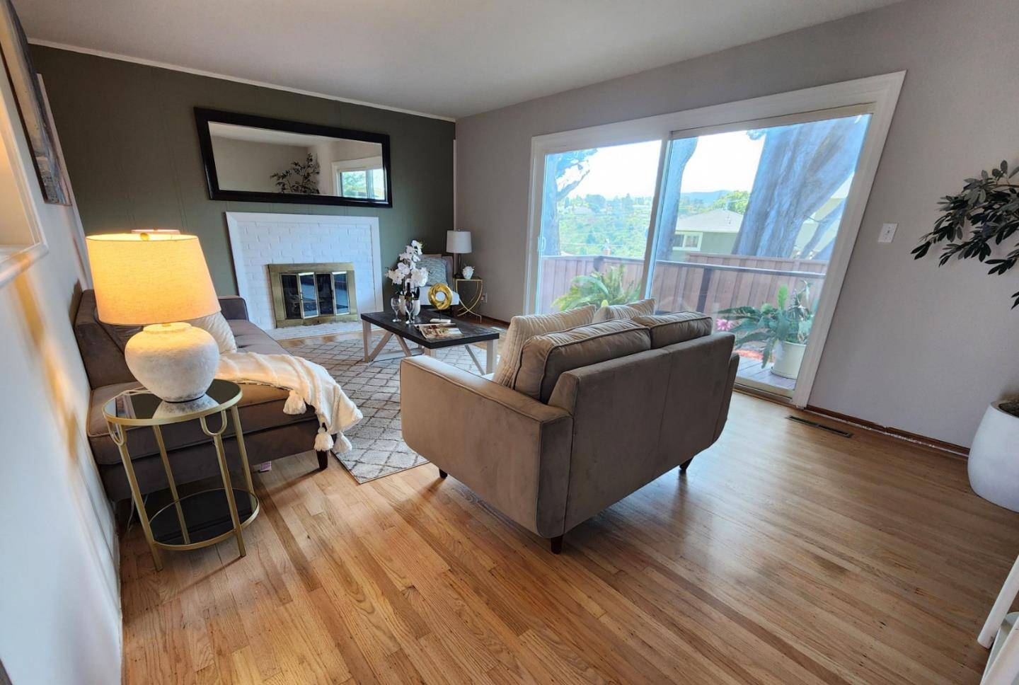 Belmont, CA 94002,20 Tioga WAY