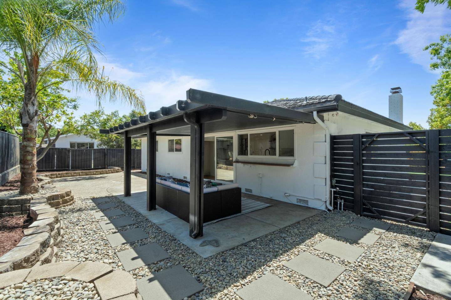San Jose, CA 95148,3516 Cuesta DR
