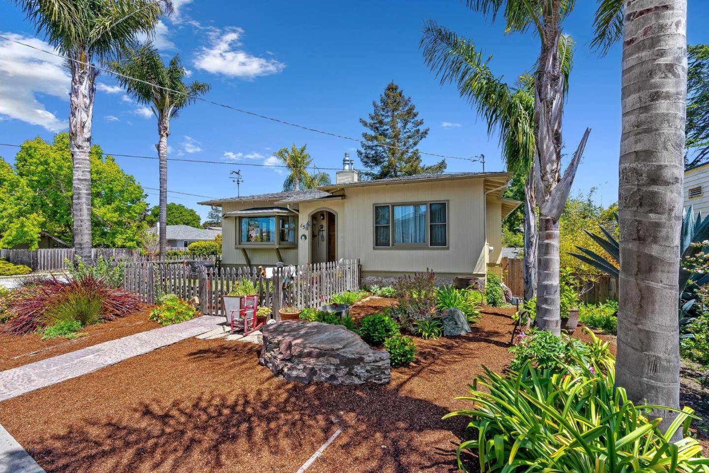 Santa Cruz, CA 95062,150 Darwin ST