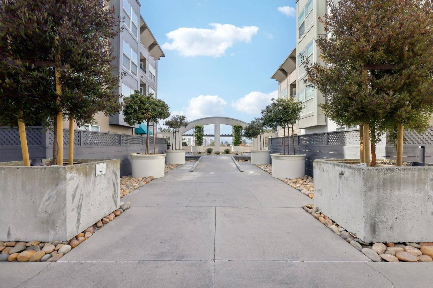 San Francisco, CA 94132,8200 Oceanview TER 419