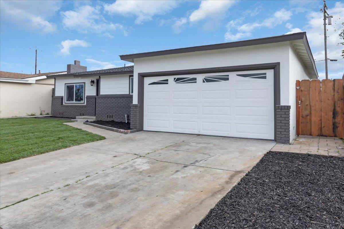 Salinas, CA 93906,440 E Laurel DR