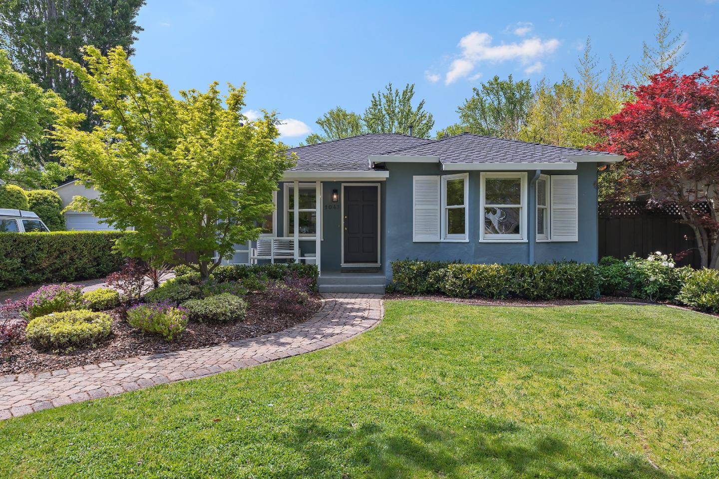 Menlo Park, CA 94025,1043 Almanor AVE