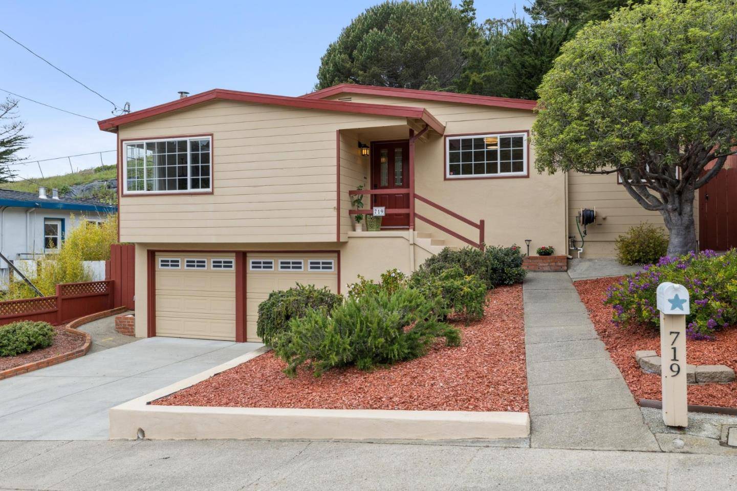 Pacifica, CA 94044,719 Moana WAY