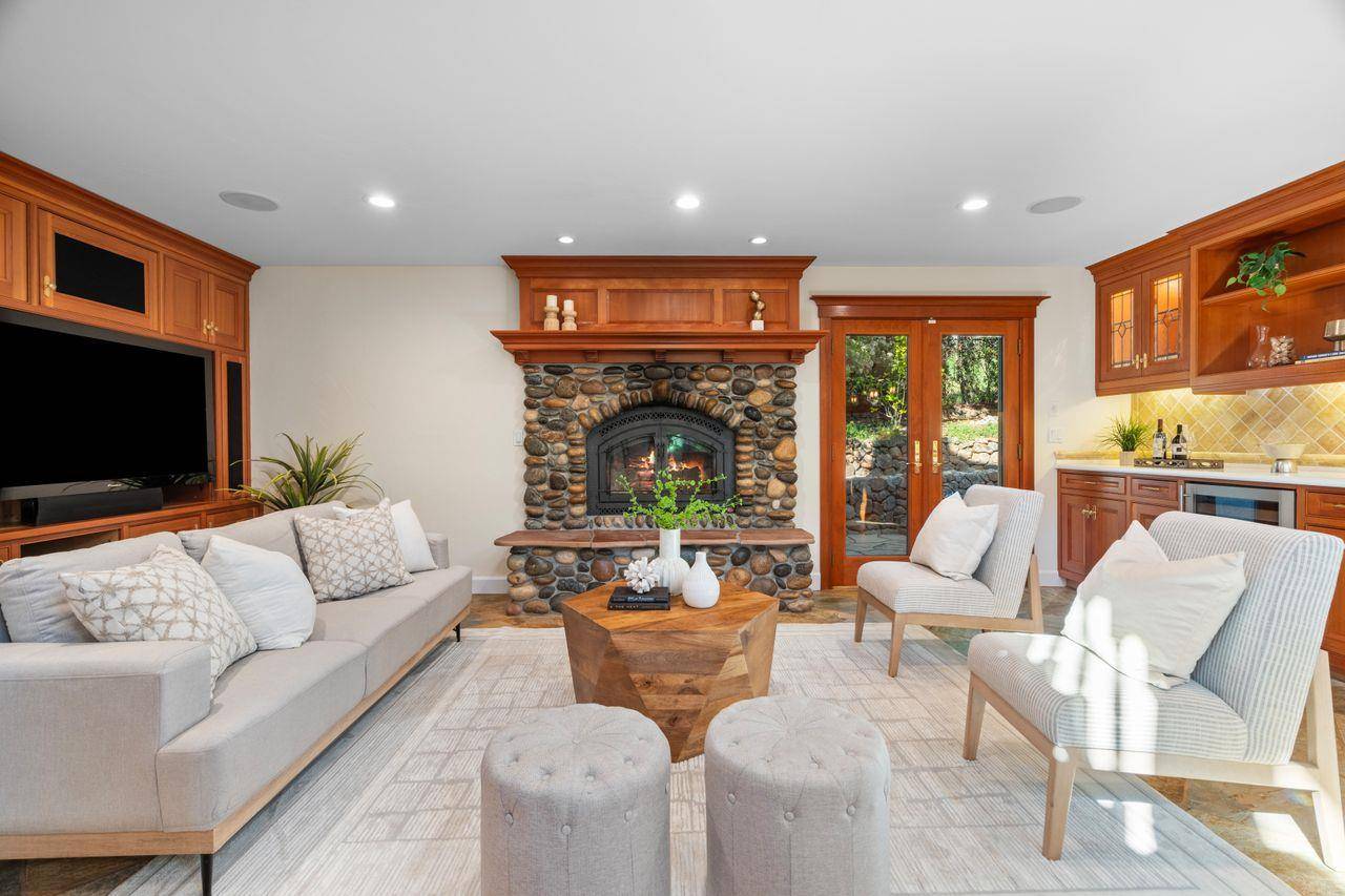 Los Gatos, CA 95033,23447 Skyview TER
