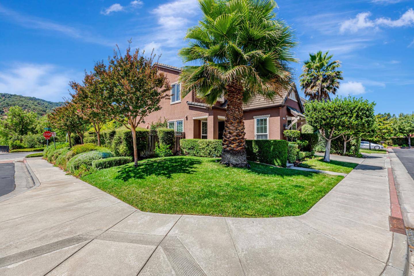 Gilroy, CA 95020,5871 Masoni Place