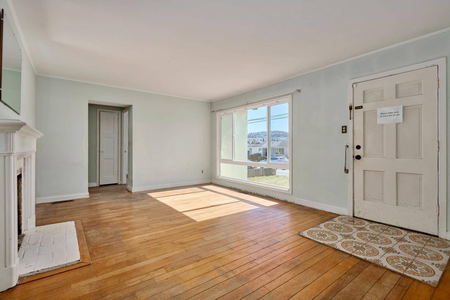 Daly City, CA 94015,1823 Sweetwood DR
