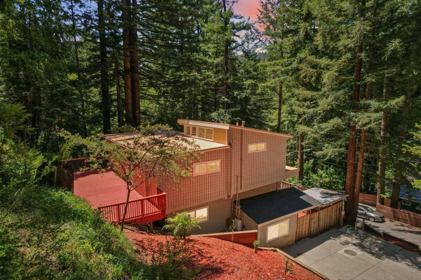 Boulder Creek, CA 95006,330 Huckleberry LN