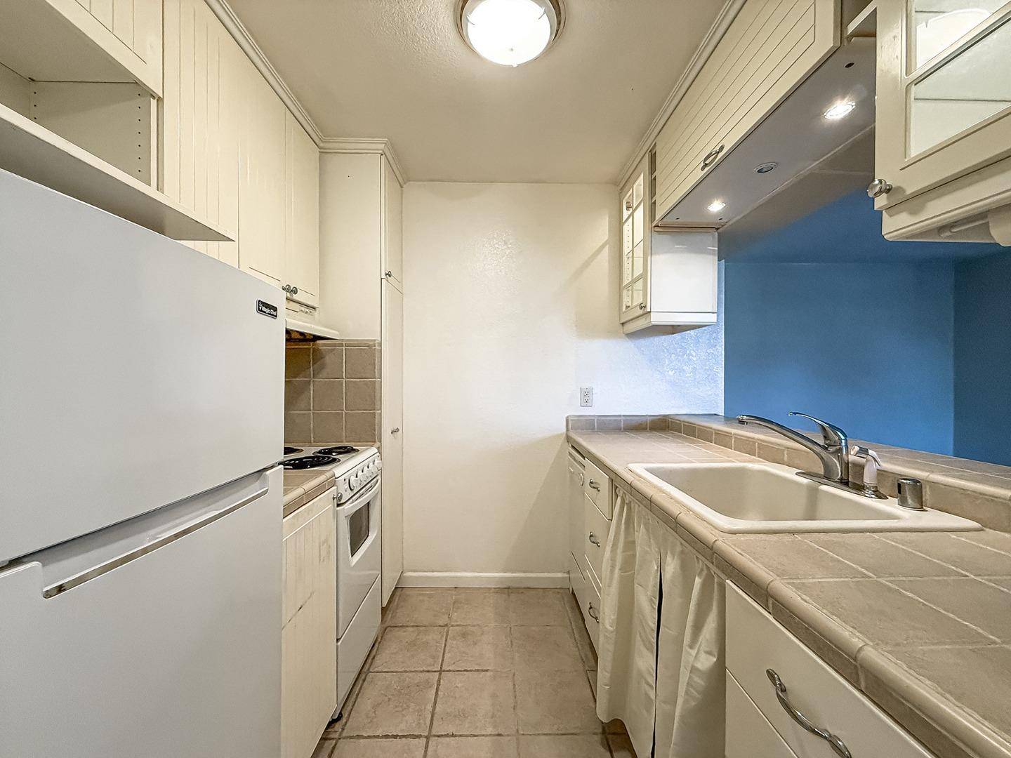 Hayward, CA 94544,29629 Mountain Oak CT 47