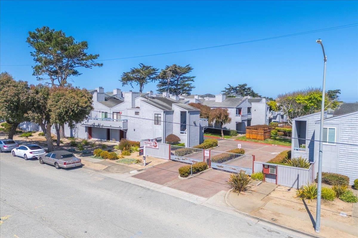 Marina, CA 93933,3095 Marina DR 2