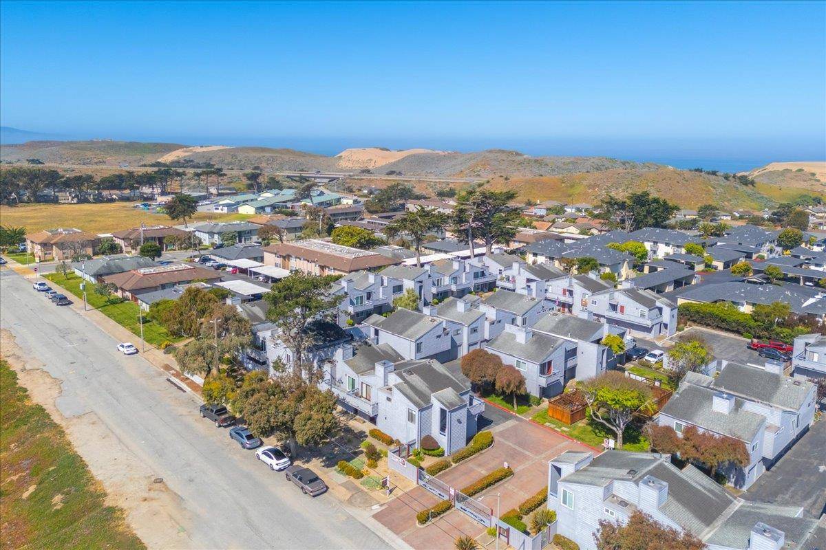 Marina, CA 93933,3095 Marina DR 2
