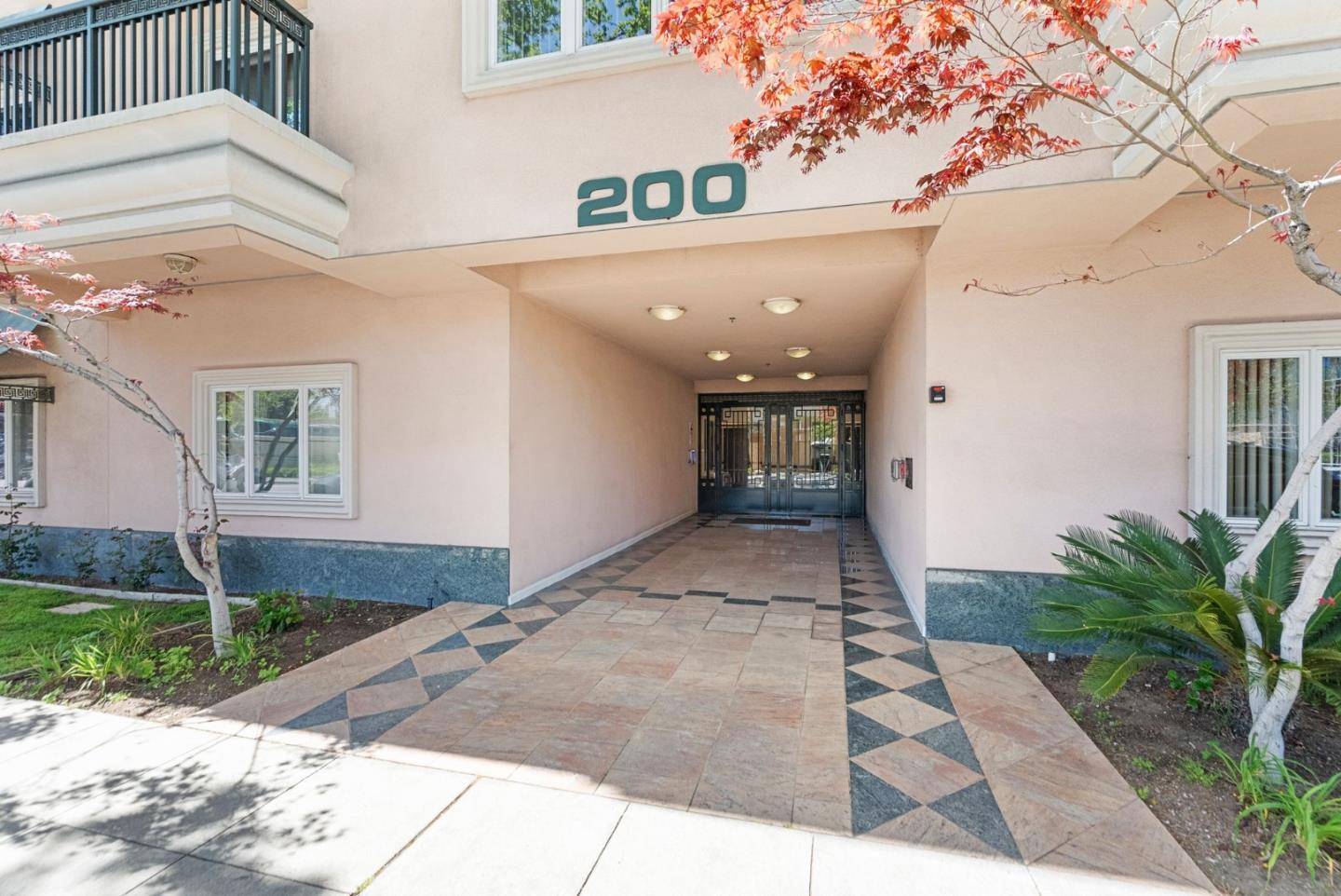 Palo Alto, CA 94306,200 Sheridan Ave. 303