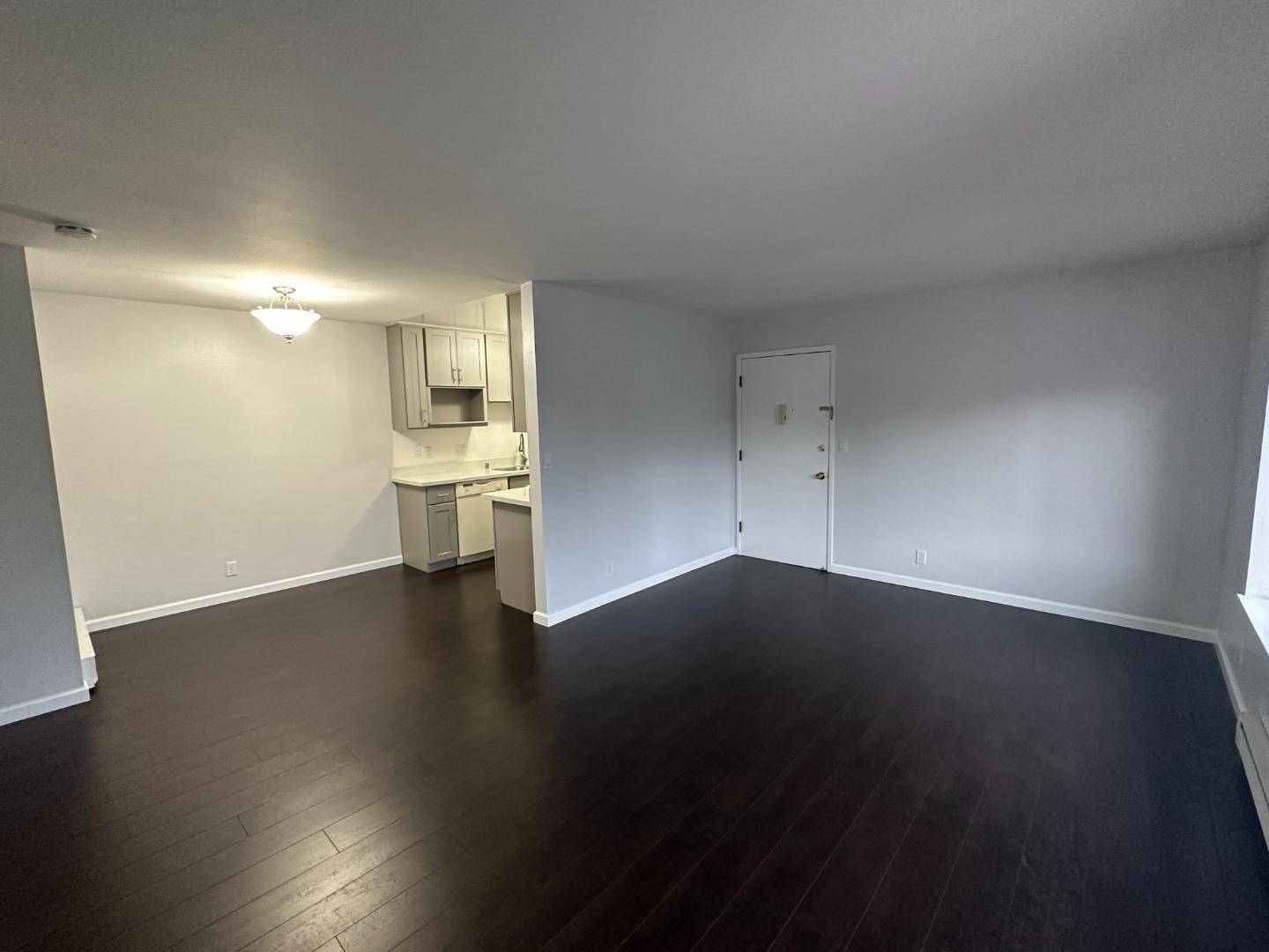 Redwood City, CA 94063,201 Standish ST 3