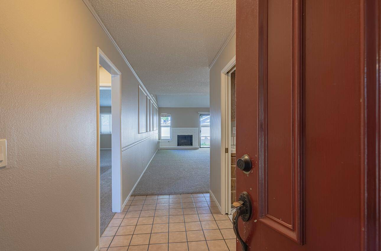 Salinas, CA 93906,1840 Cherokee DR 1