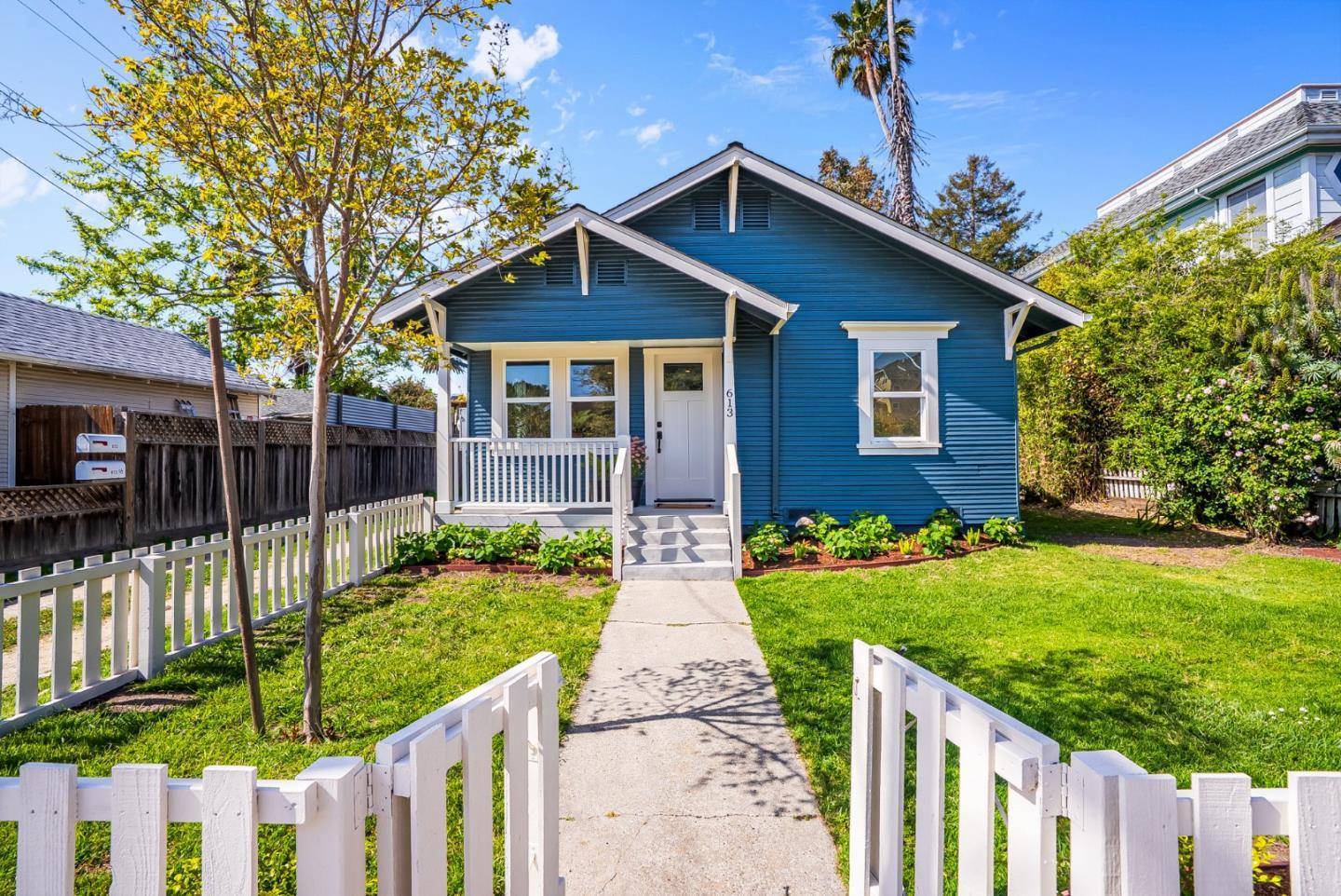 Santa Cruz, CA 95062,613 Windsor ST
