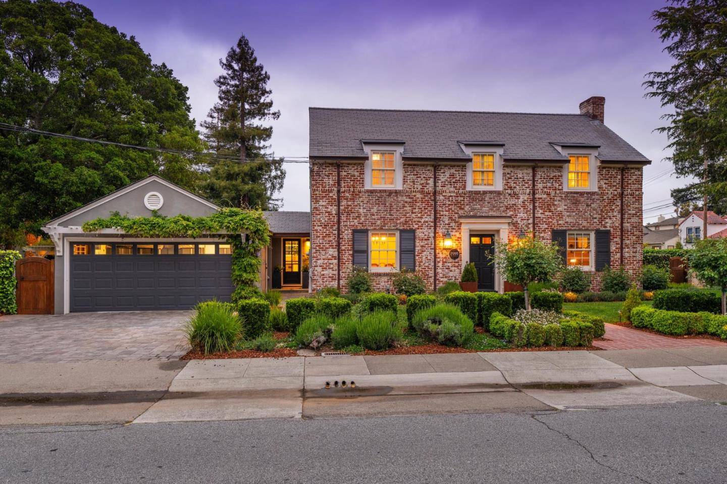 San Mateo, CA 94403,2995 Hacienda ST