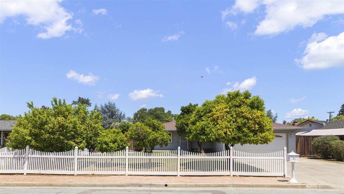 Morgan Hill, CA 95037,15370 La Alameda DR