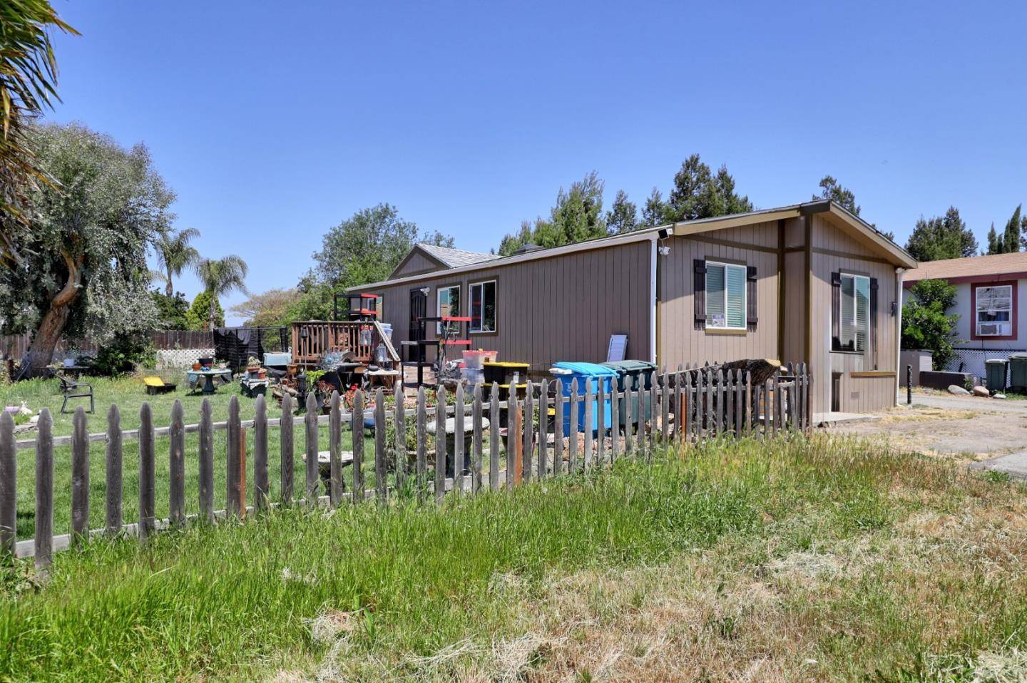 Hollister, CA 95023,2900 Fairview RD 77