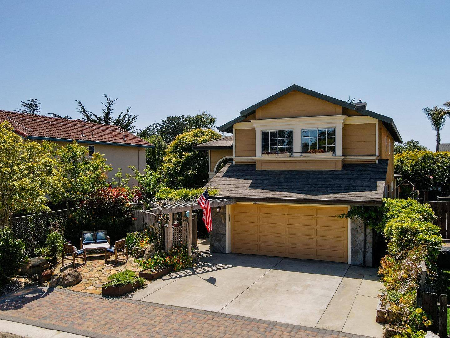 El Granada, CA 94018,123 Presidio AVE