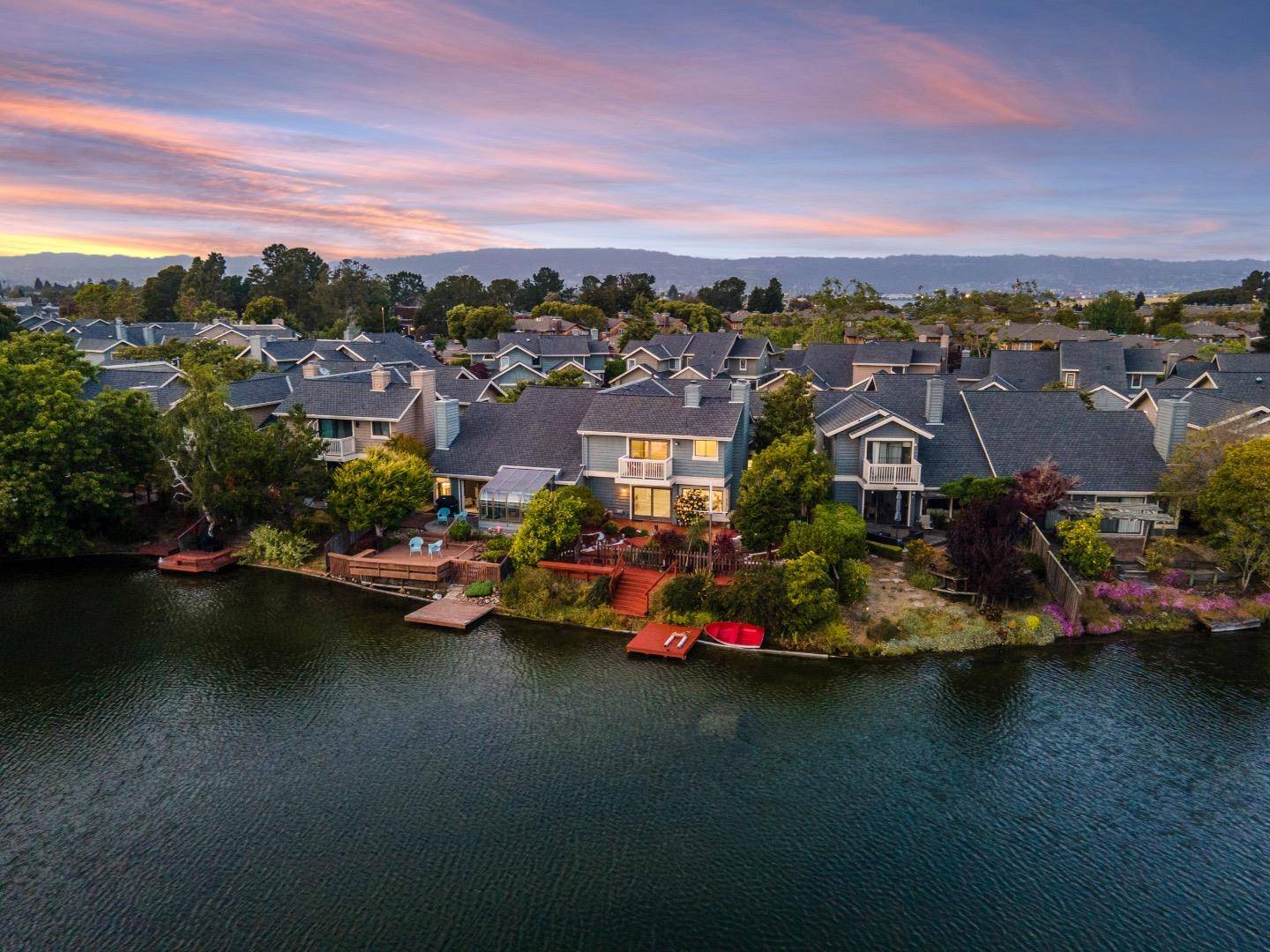 Alameda, CA 94502,122 Purcell DR