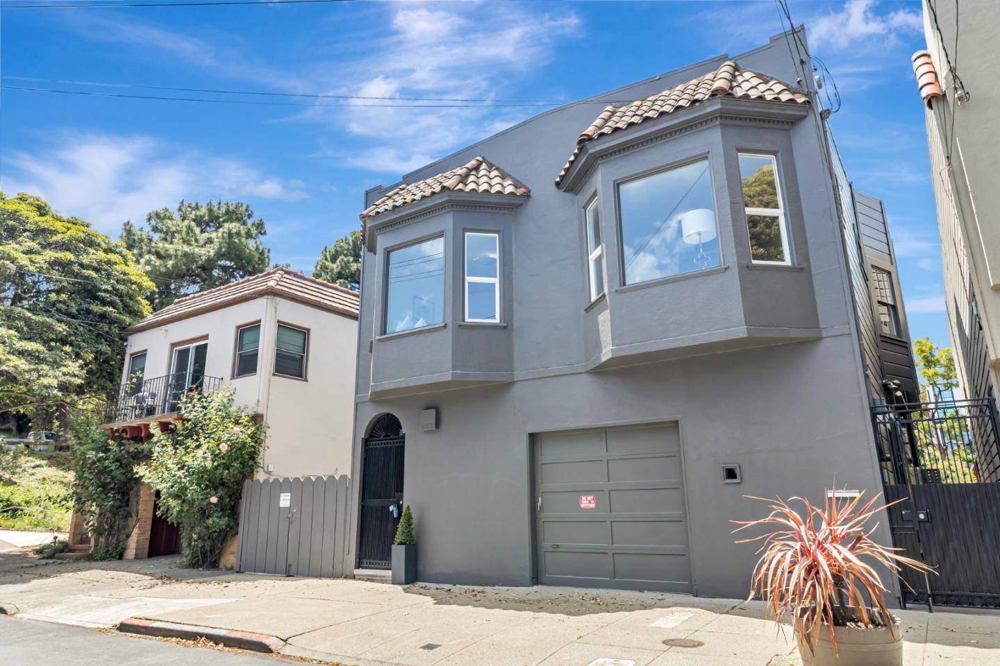 San Francisco, CA 94131,30 Brompton AVE