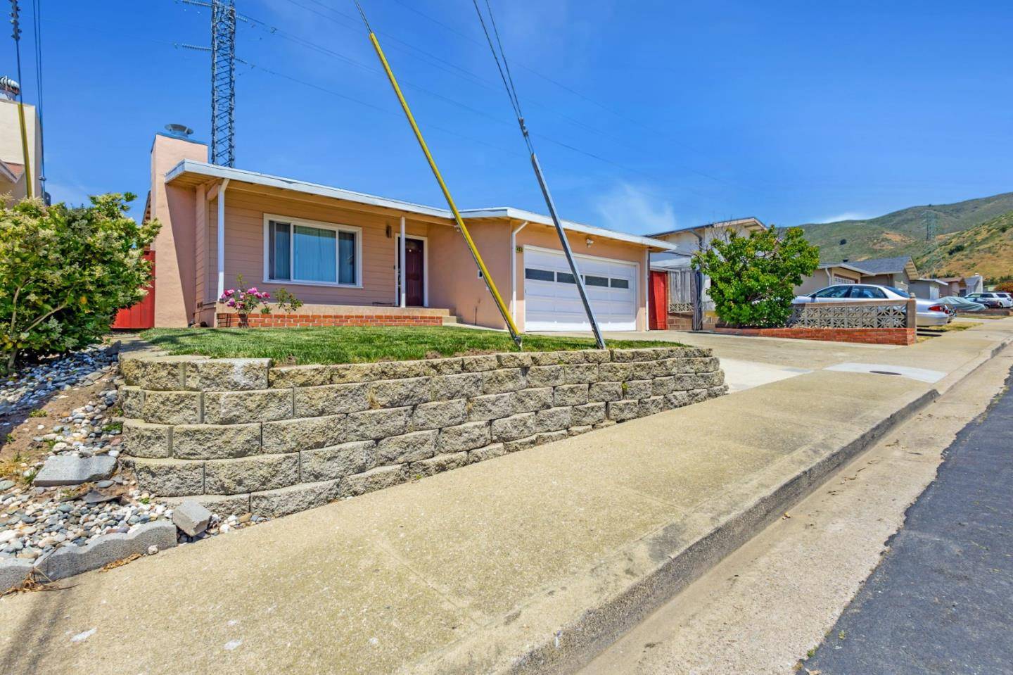 South San Francisco, CA 94080,455 Gardenside AVE