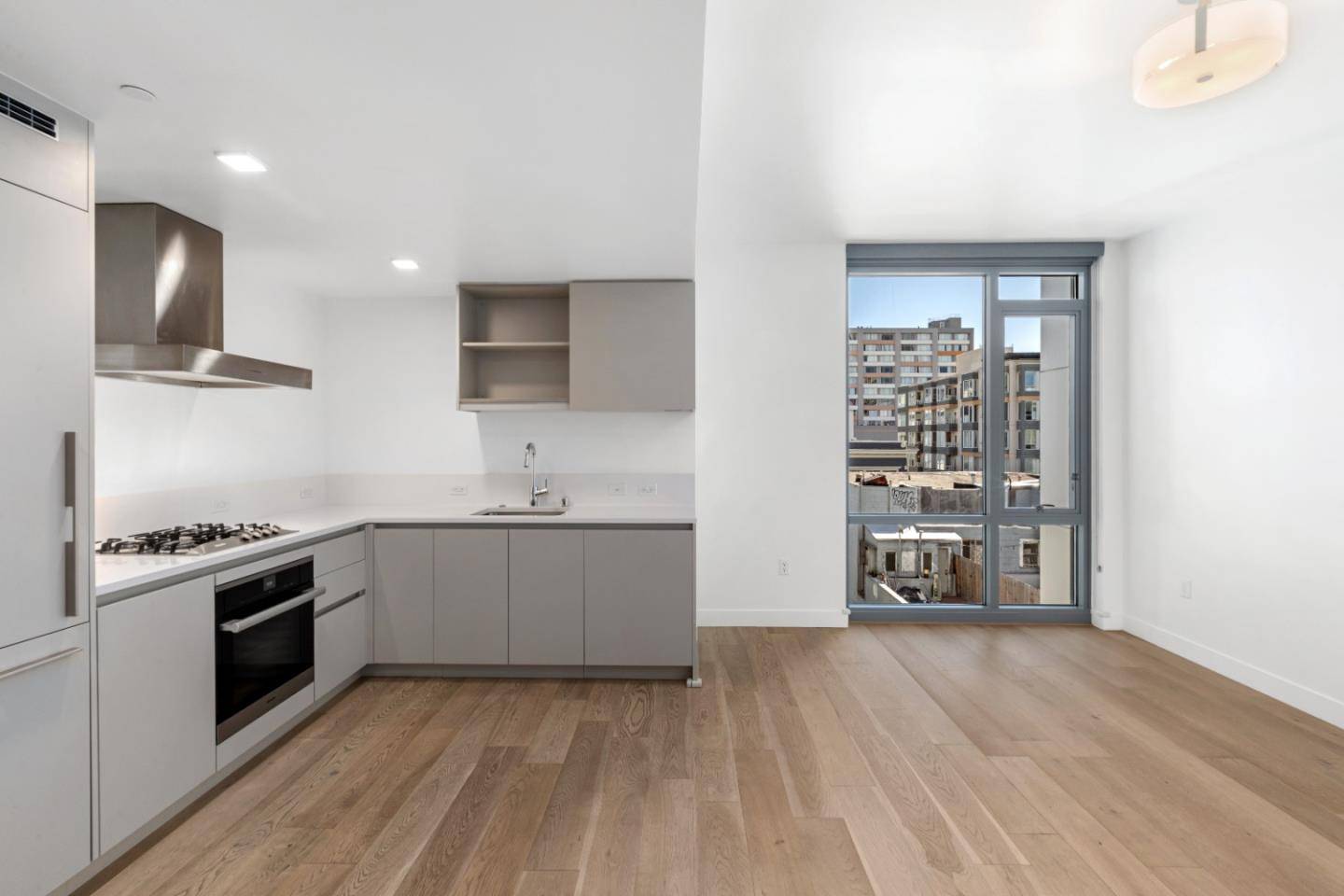 San Francisco, CA 94109,1545 Pine ST 304