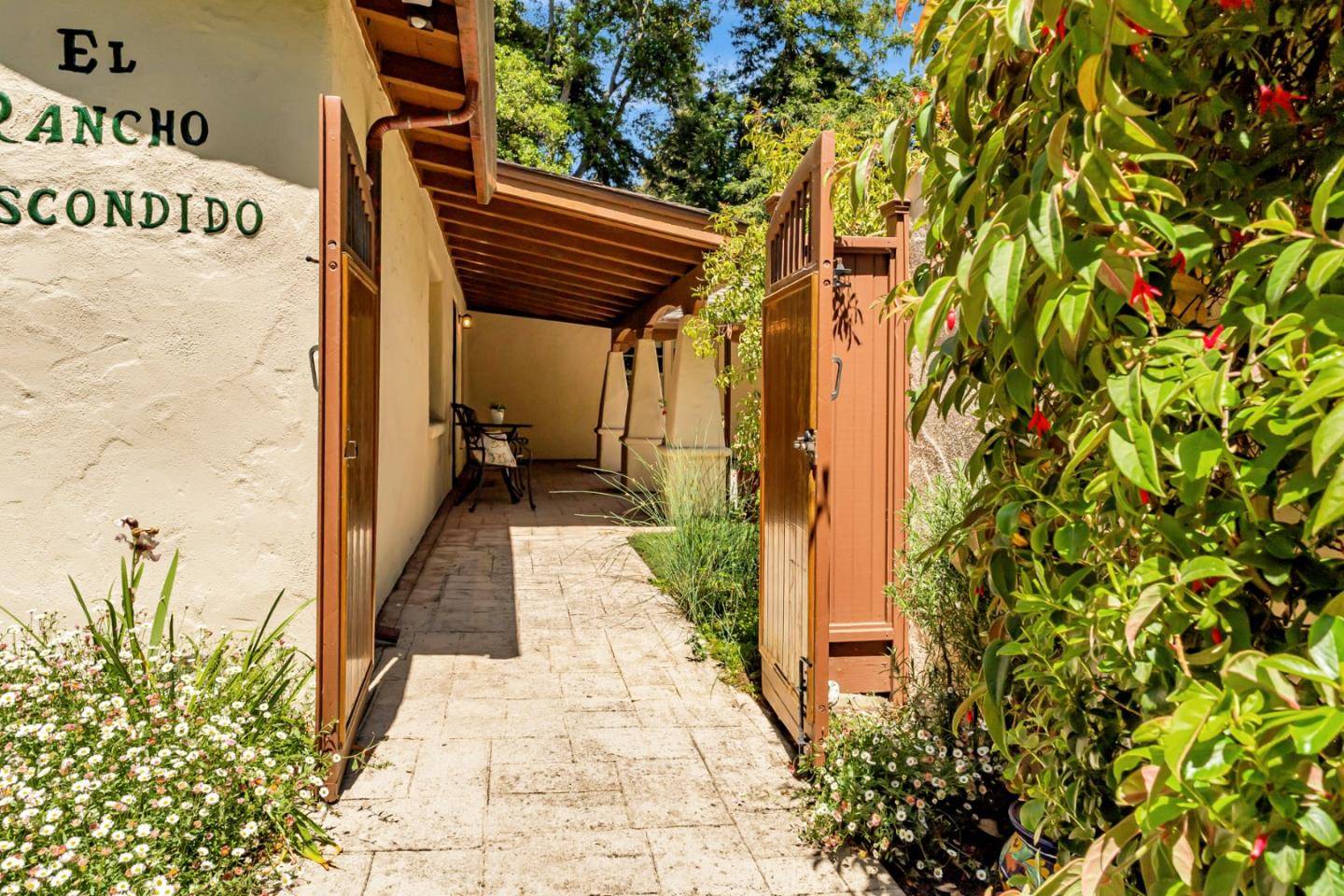Aptos, CA 95003,361 Moosehead DR