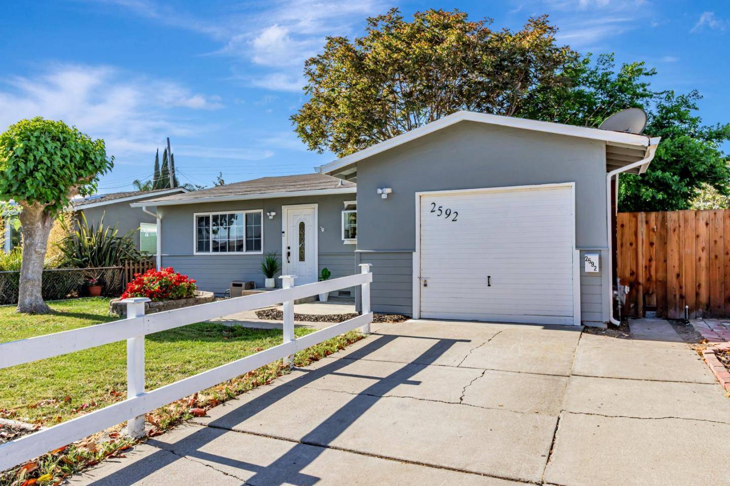Santa Clara, CA 95051,2592 Amethyst DR