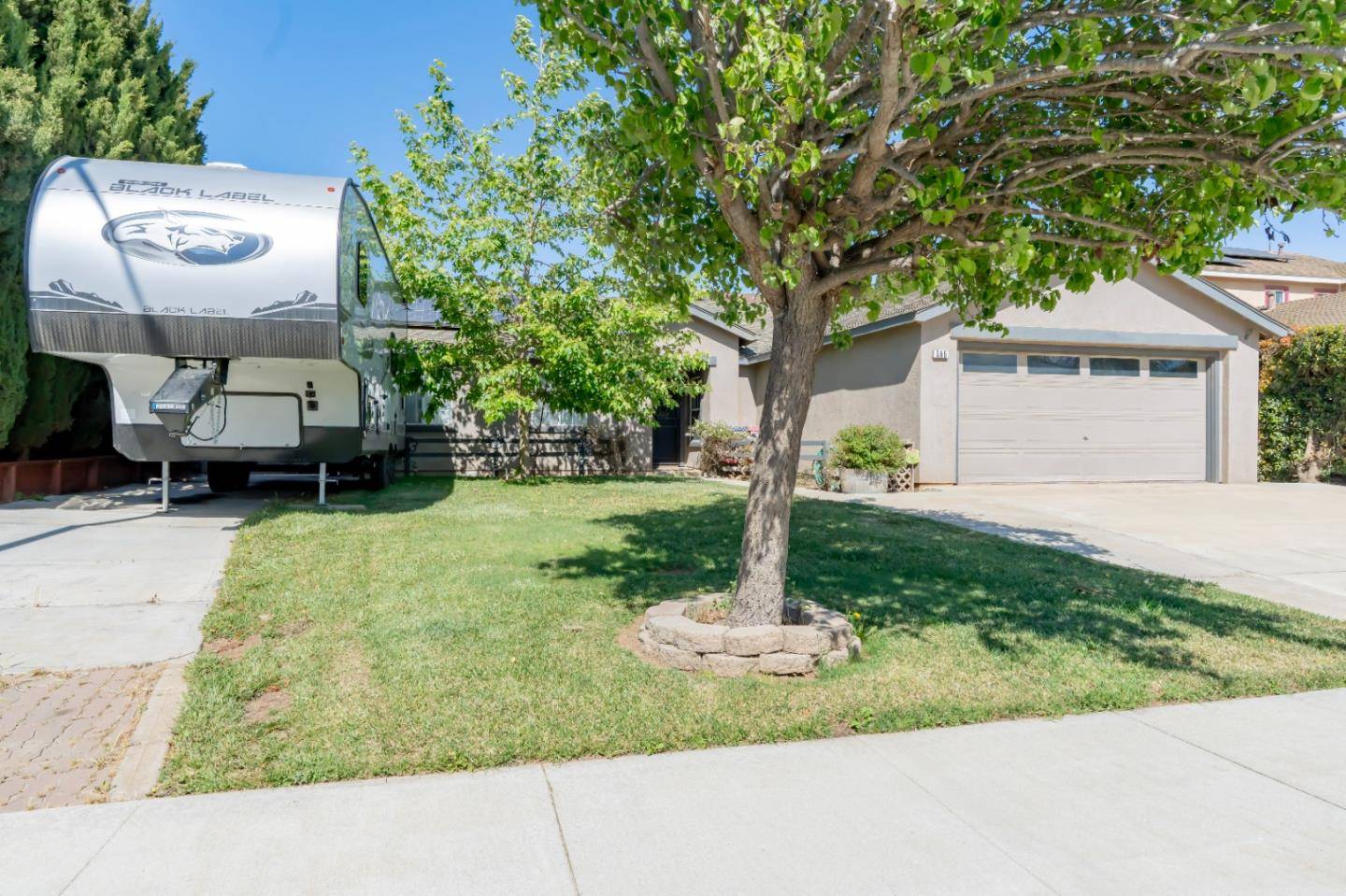 Gonzales, CA 93926,565 Juri CIR