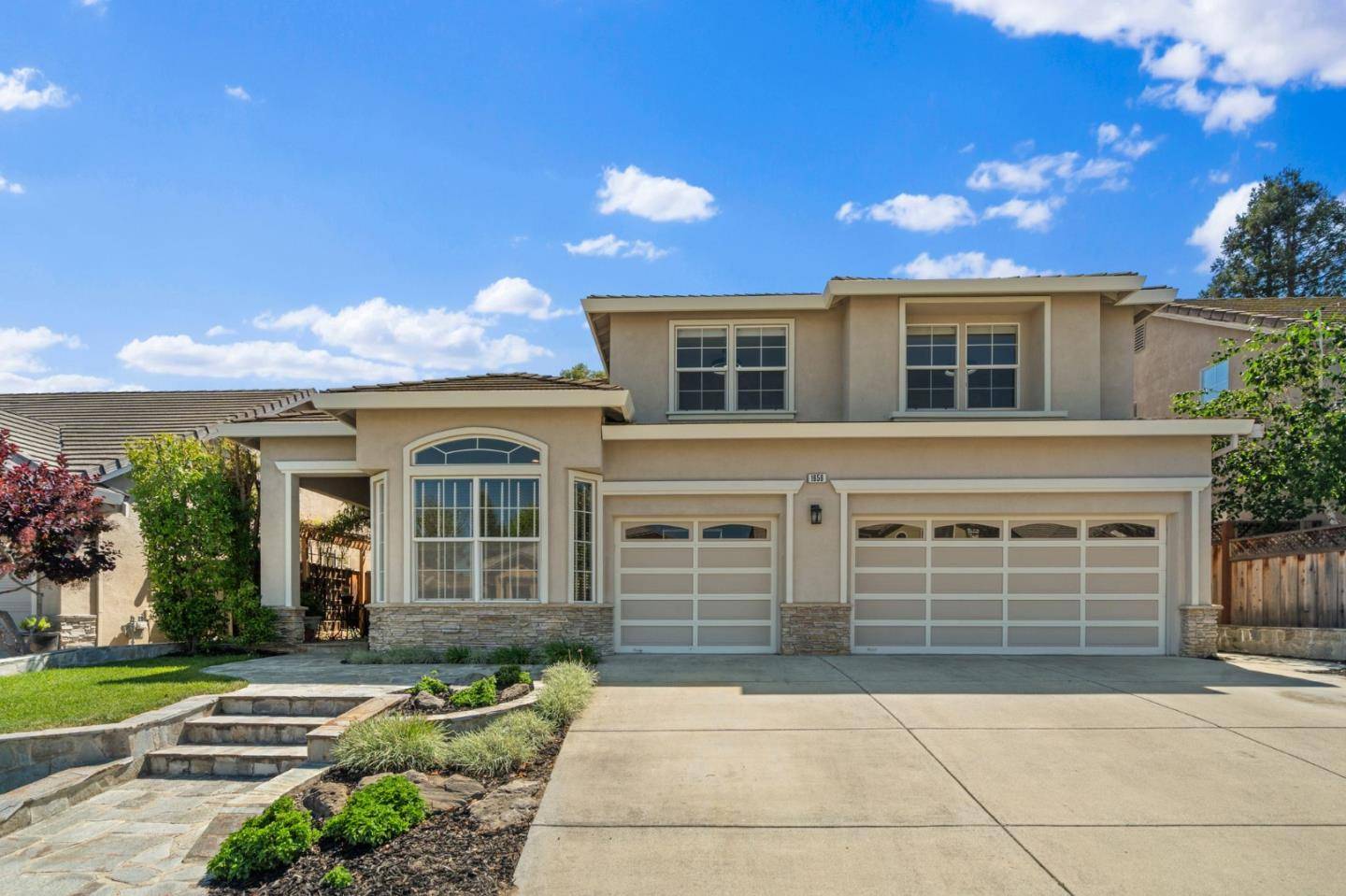 Gilroy, CA 95020,1656 Valley Oaks DR