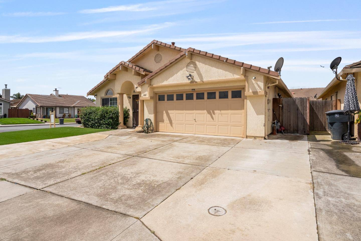 Salinas, CA 93905,1001 Eagle DR