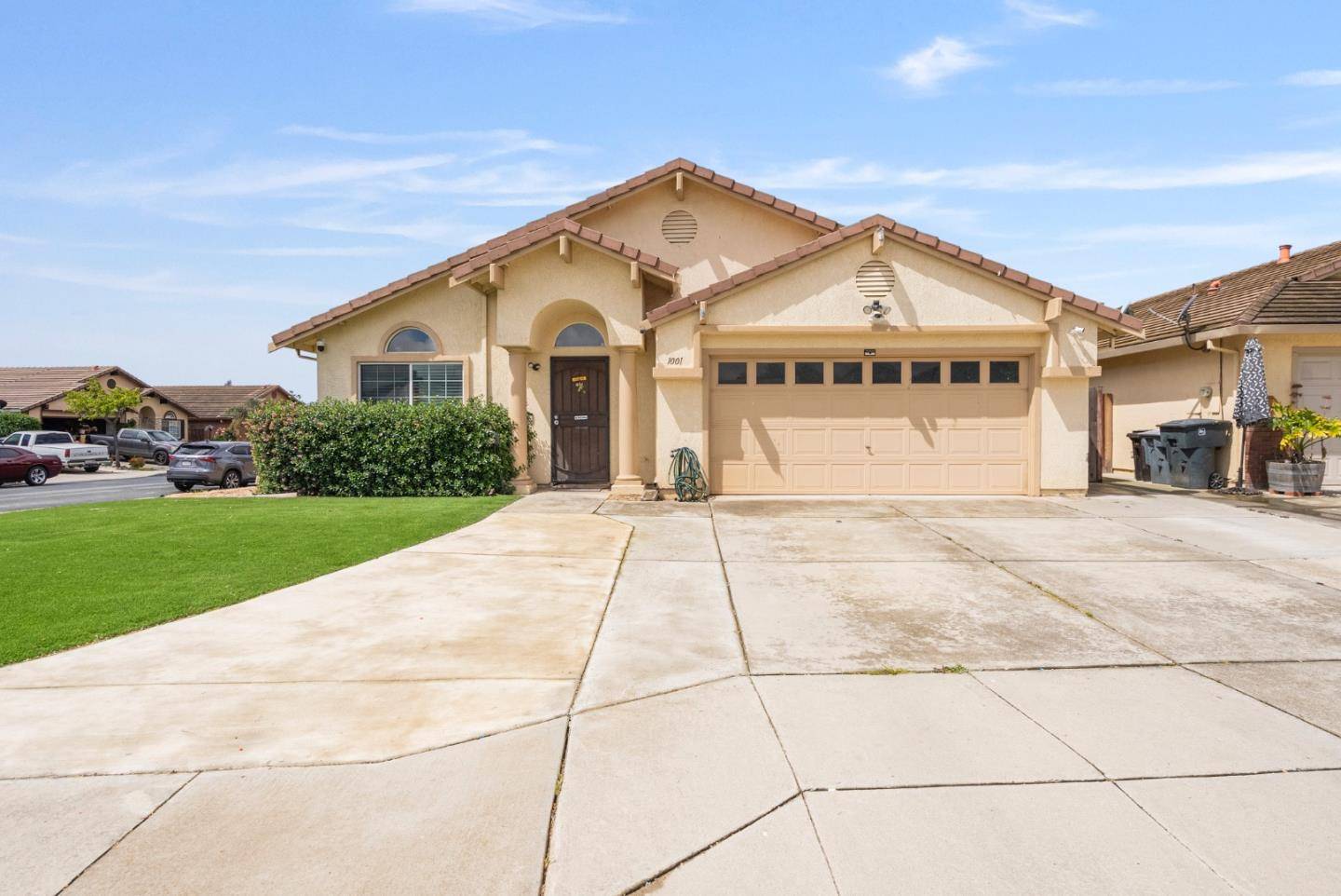 Salinas, CA 93905,1001 Eagle DR