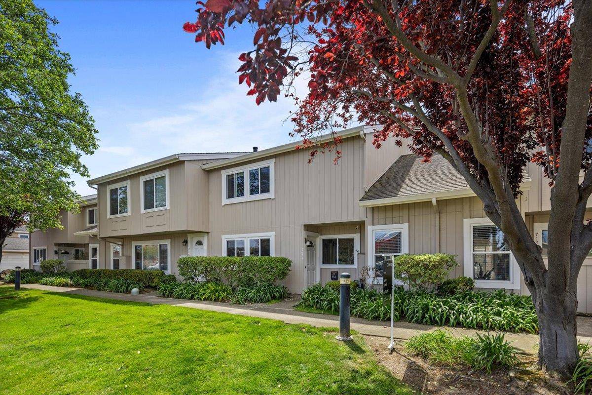 Foster City, CA 94404,714 Comet DR