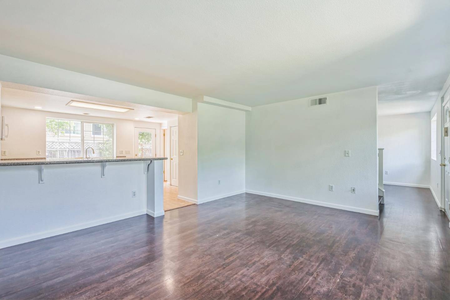 Vallejo, CA 94590,704 Daniels AVE