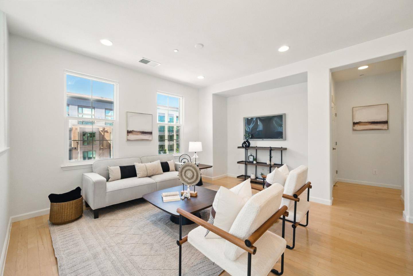 Sunnyvale, CA 94086,481 Tristania TER
