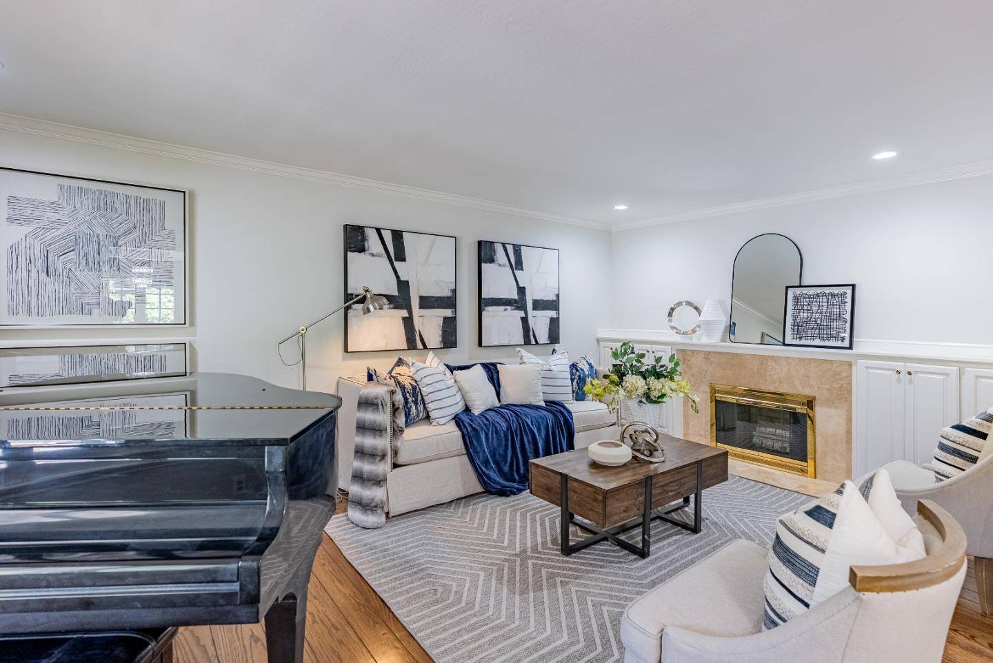 Cupertino, CA 95014,10421 Phar Lap DR