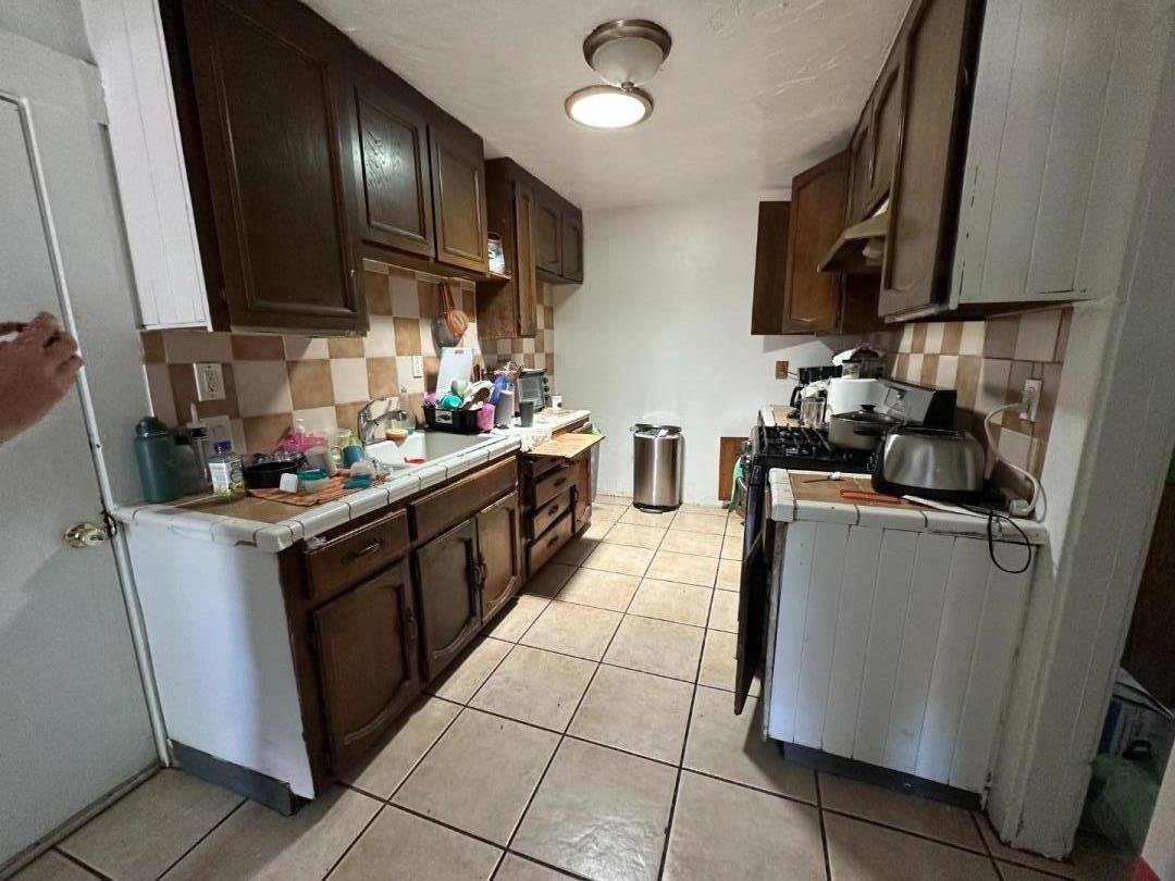 Mountain View, CA 94043,1901 W Middlefield RD