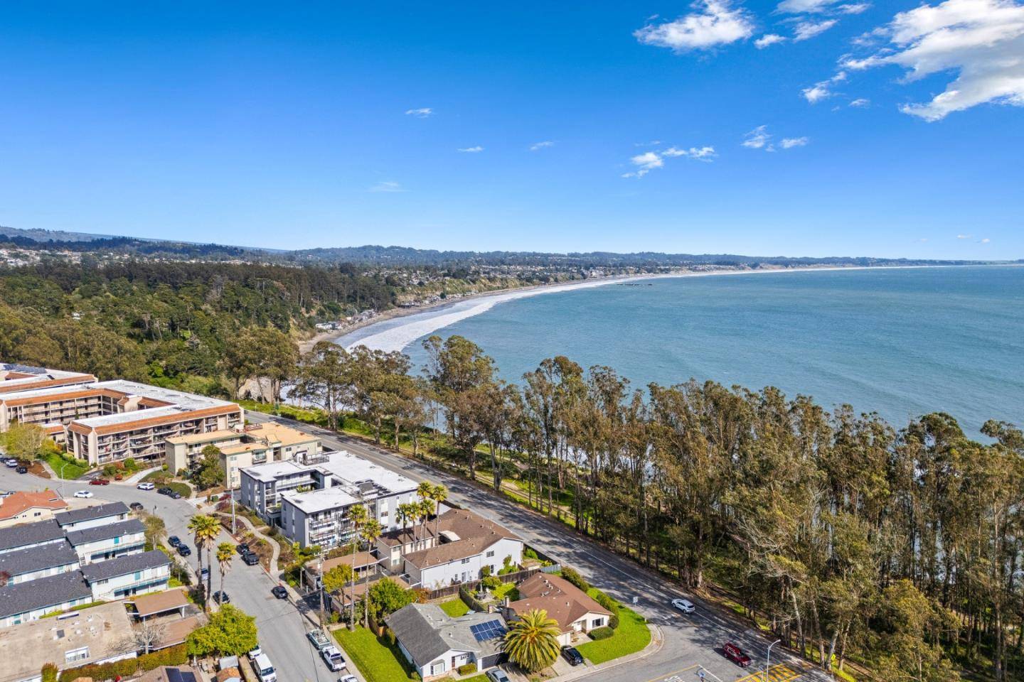Capitola, CA 95010,815 Balboa AVE 310