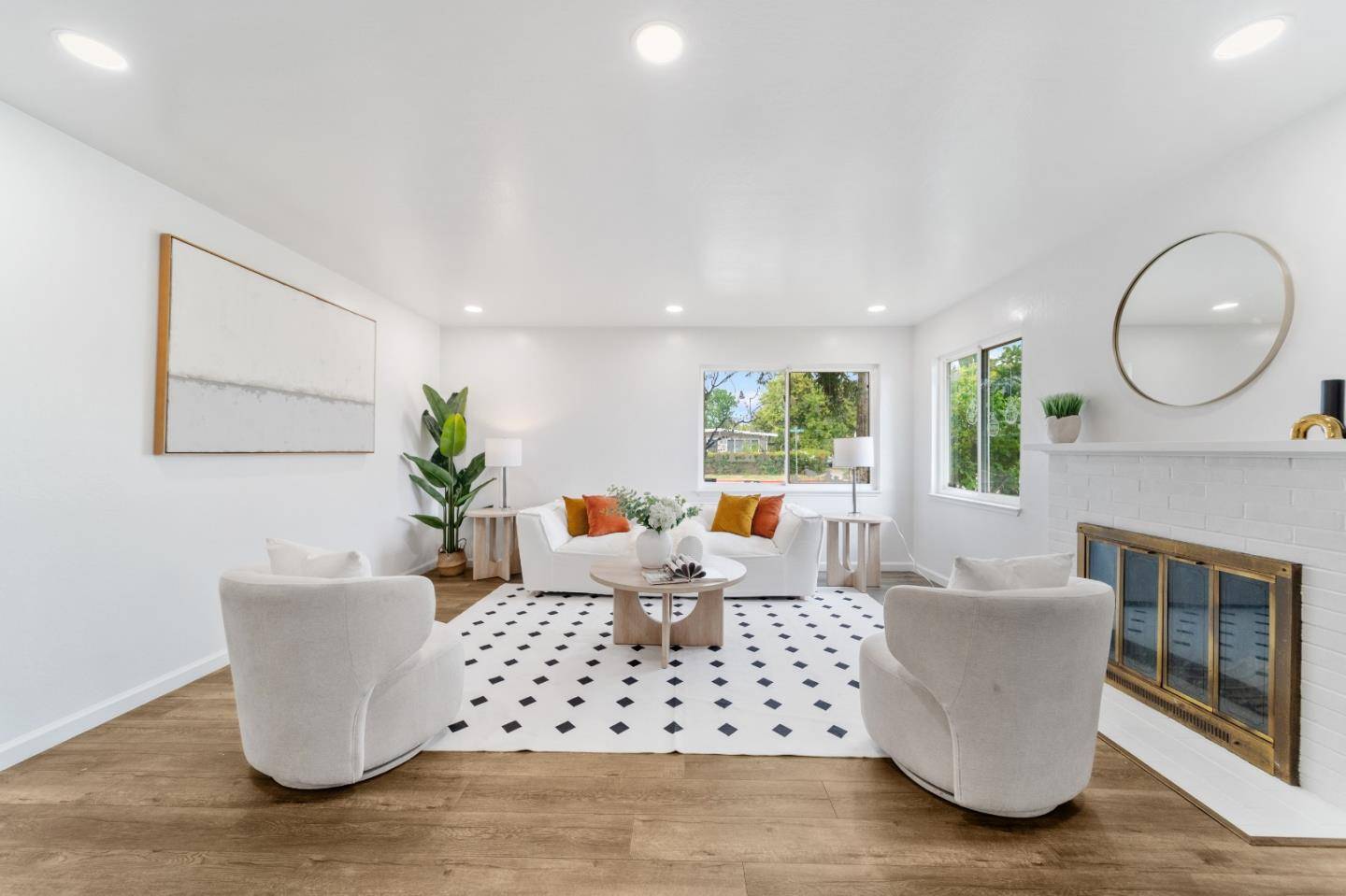 Sunnyvale, CA 94085,202 E Hemlock AVE