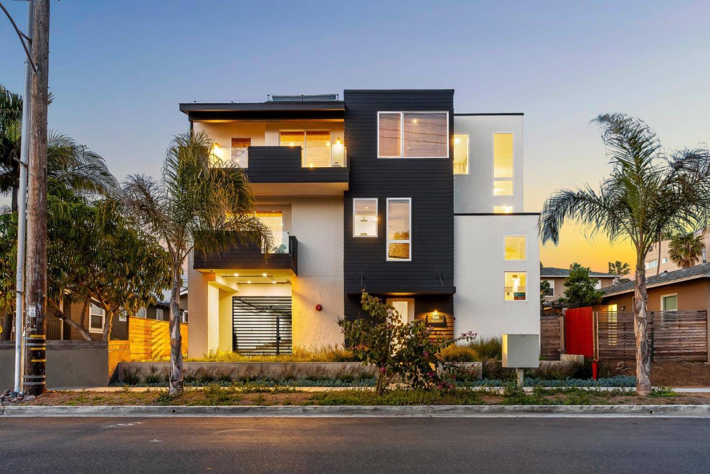 Oceanside, CA 92054,508 N Tremont ST B