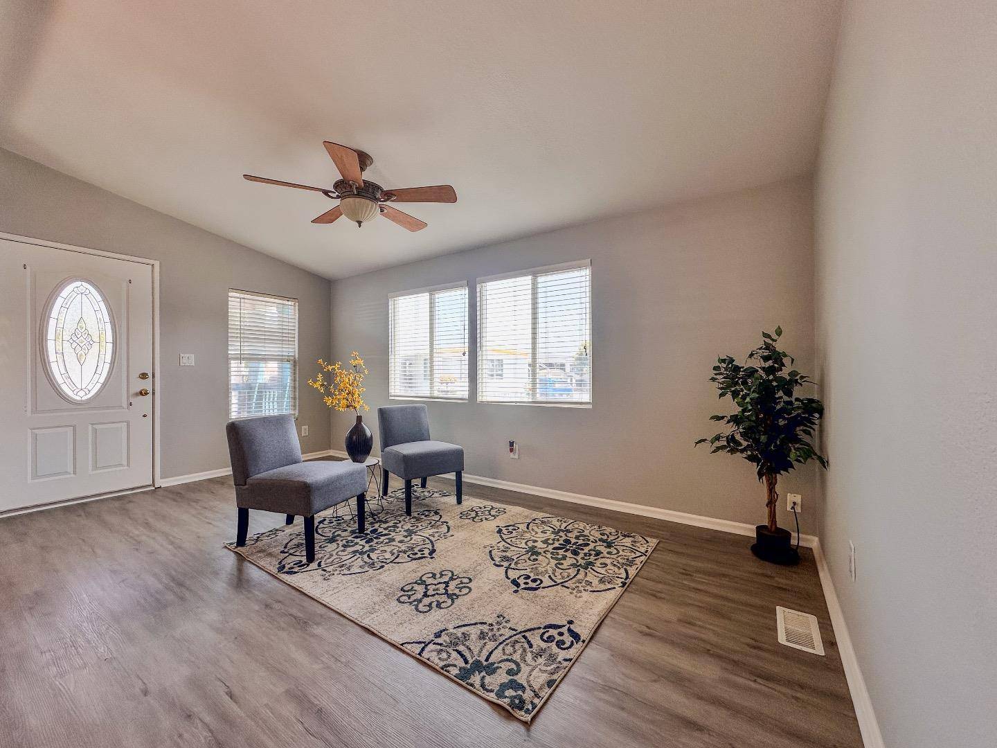 Salinas, CA 93906,255 E Bolivar ST 66