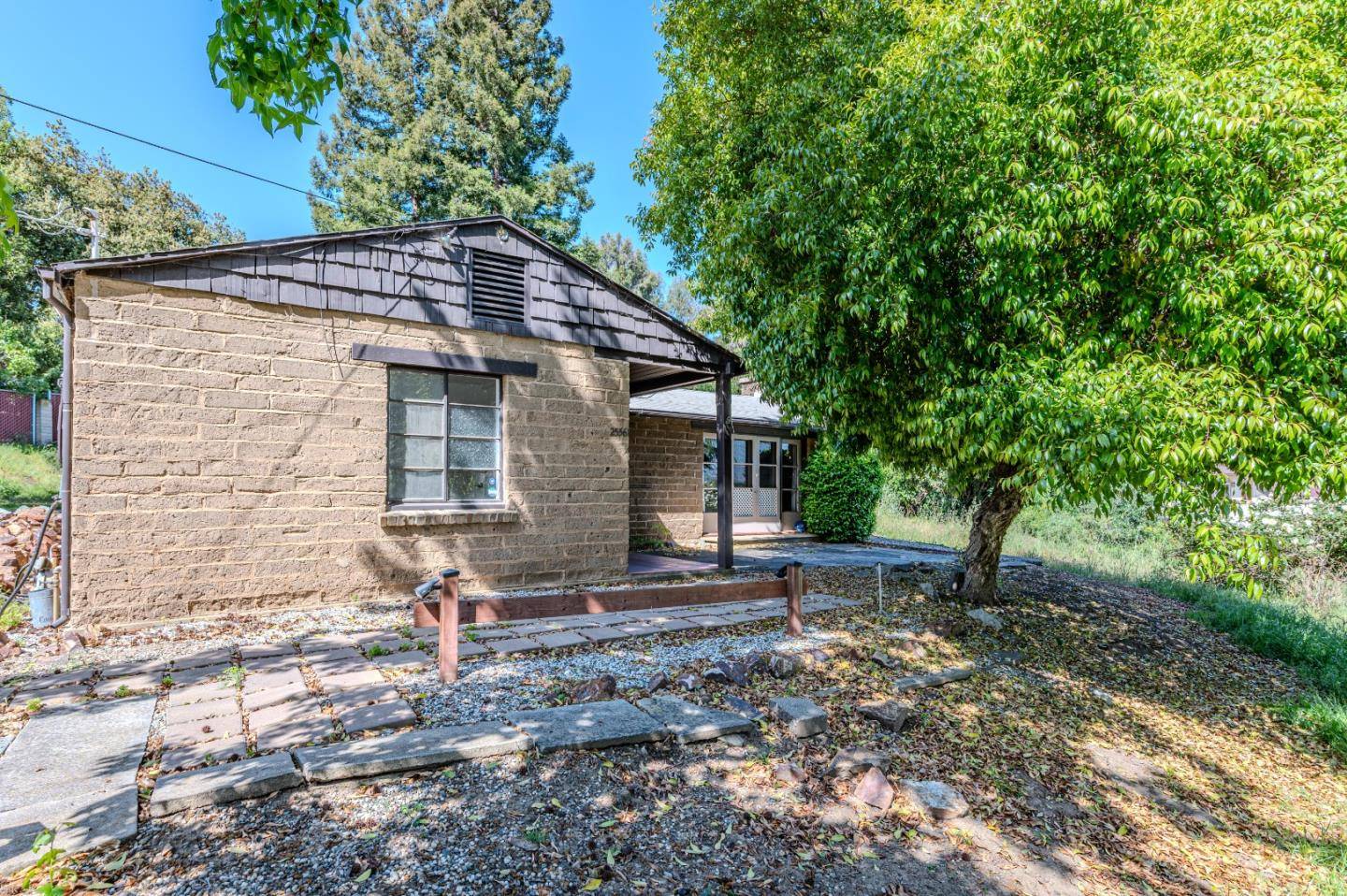 Hayward, CA 94542,25561 University CT