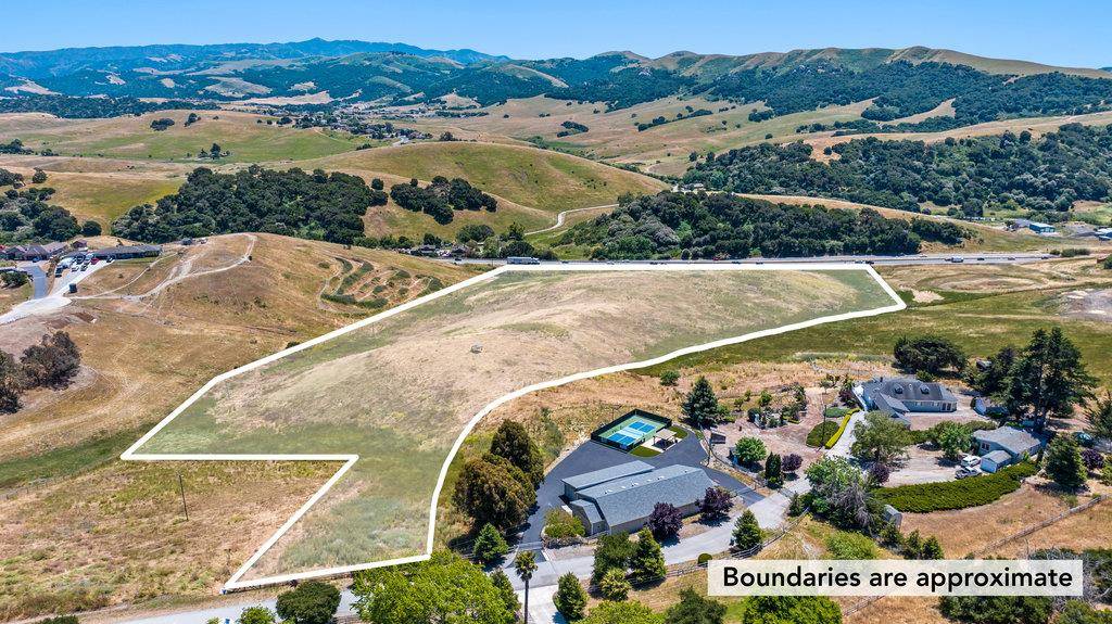 San Juan Bautista, CA 95045,363 Orchard Hill RD