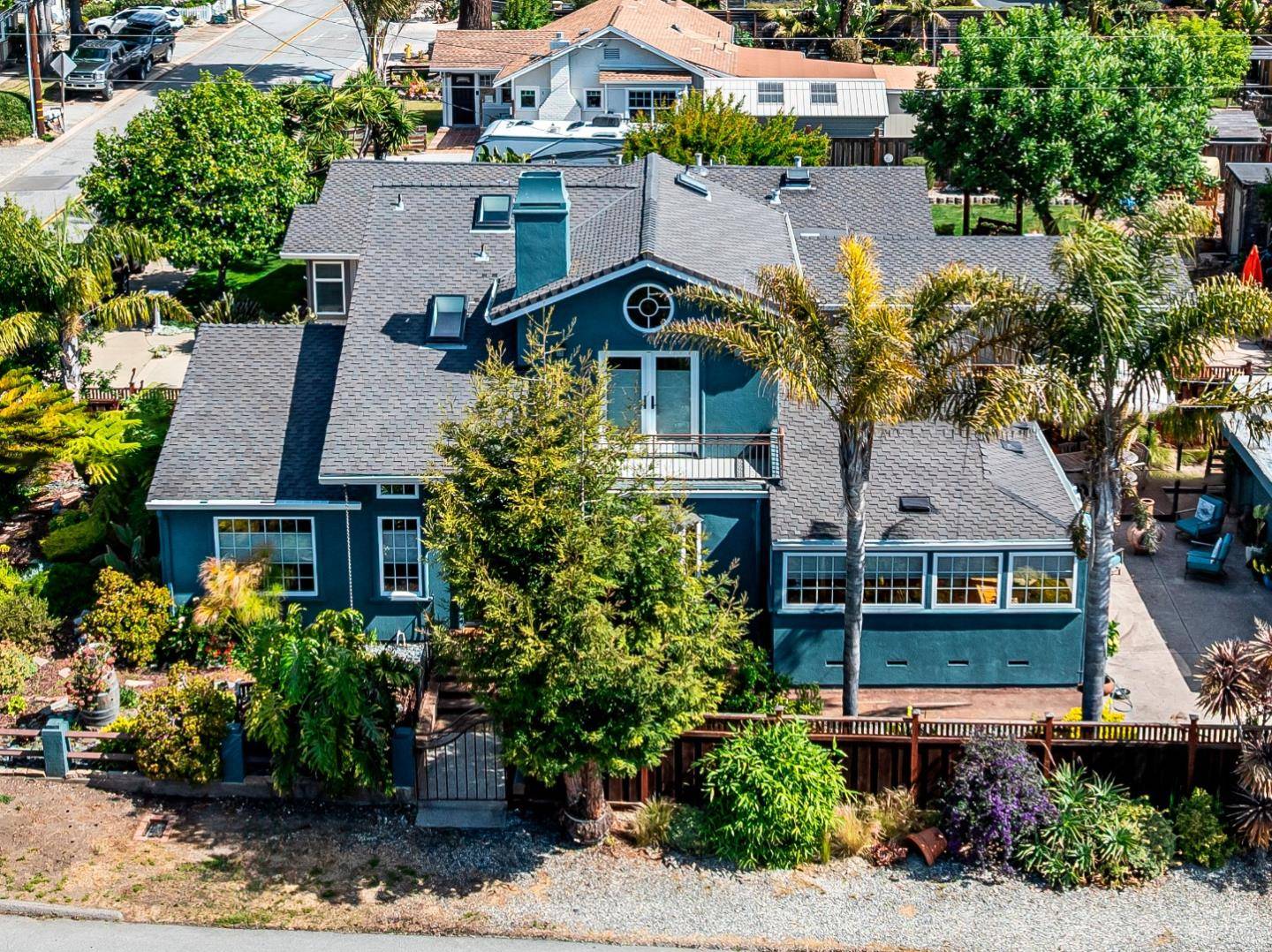 Santa Cruz, CA 95062,1021 Webster ST
