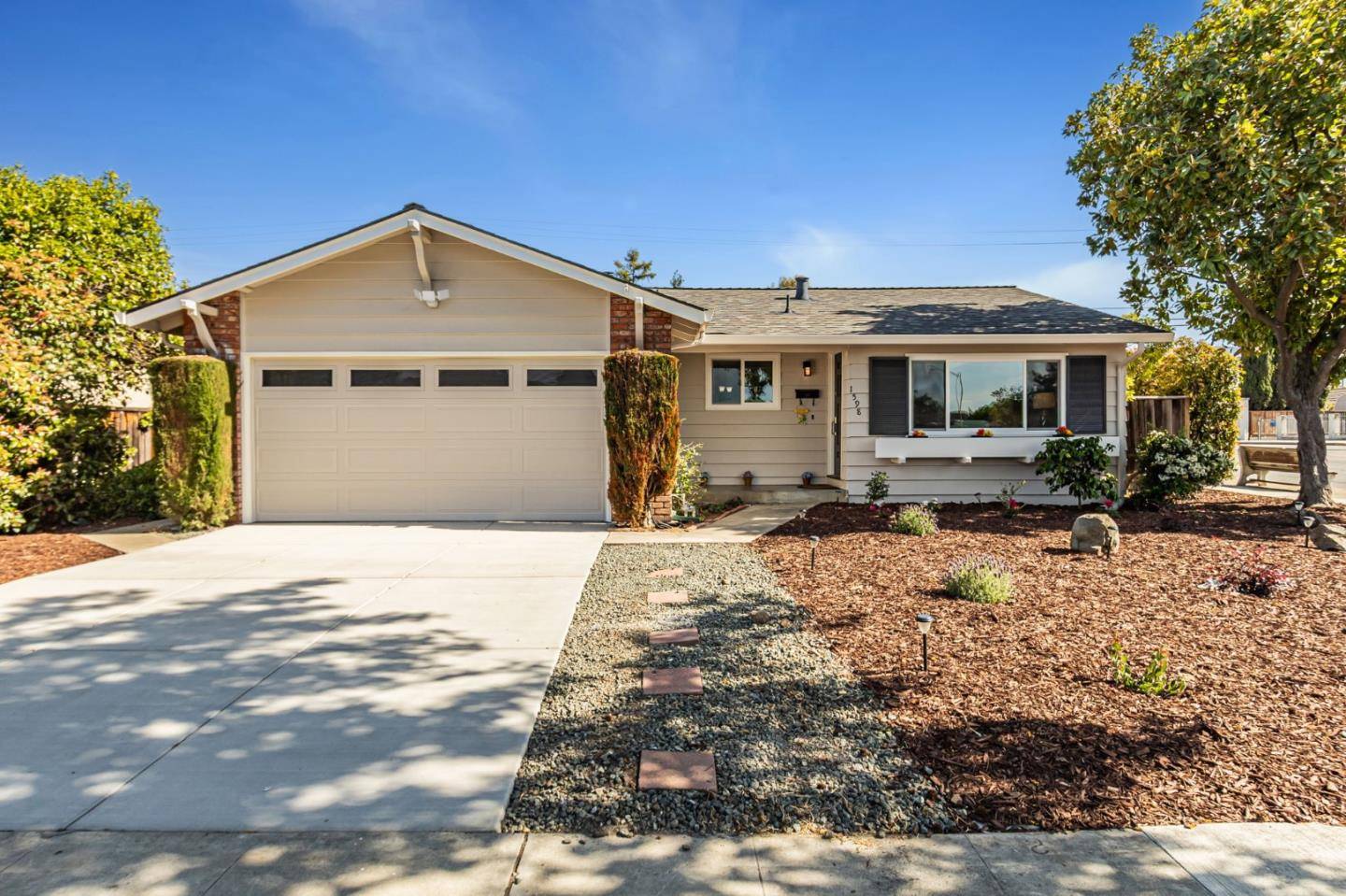 San Jose, CA 95118,1598 Hallbrook DR