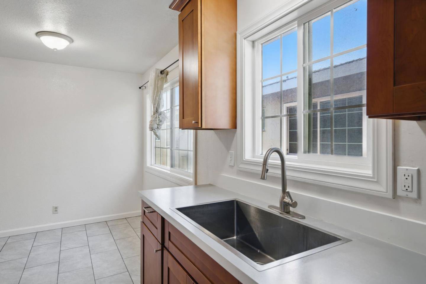 San Jose, CA 95136,804 Farm DR