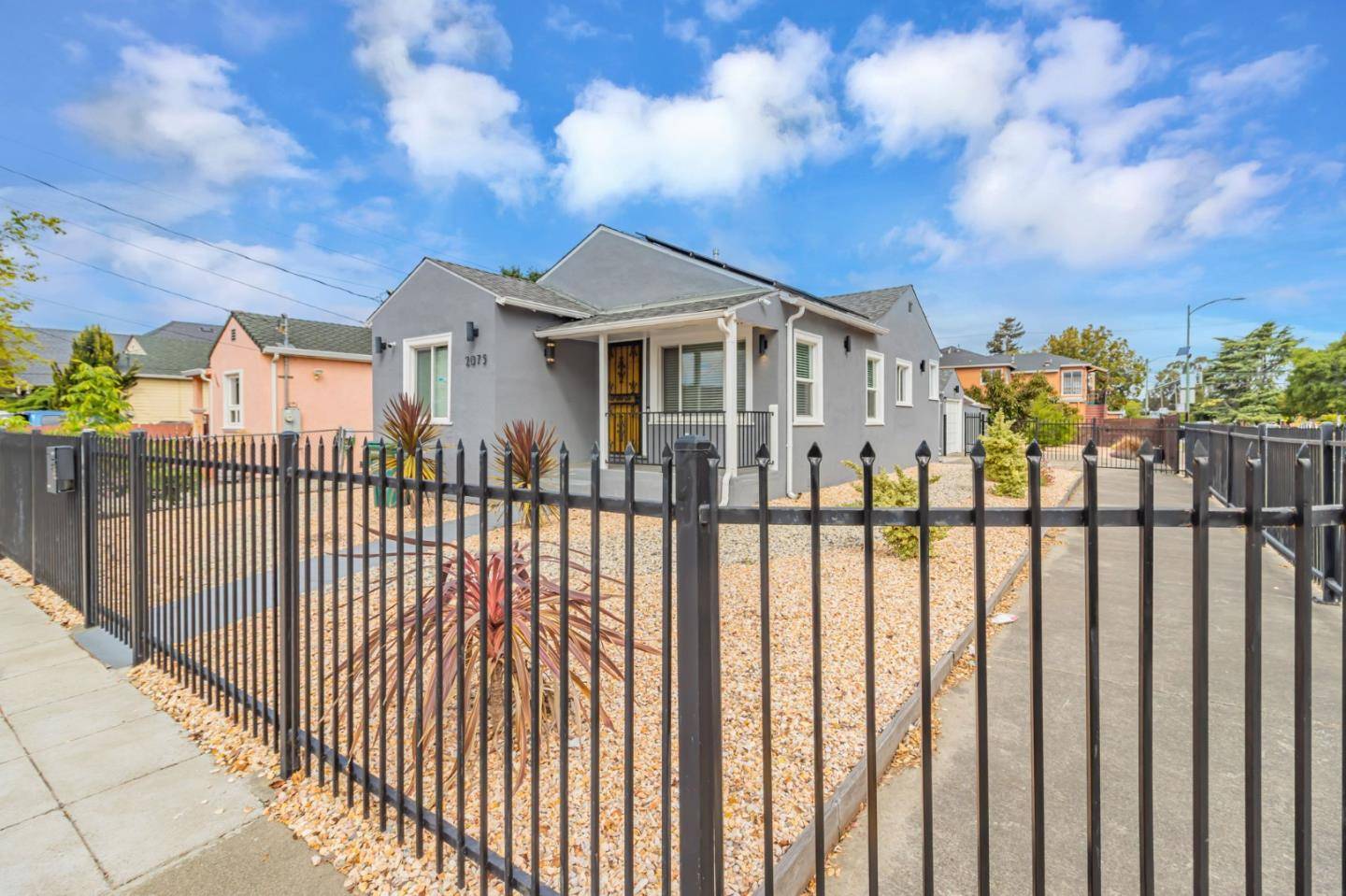 Oakland, CA 94621,2075 83rd AVE