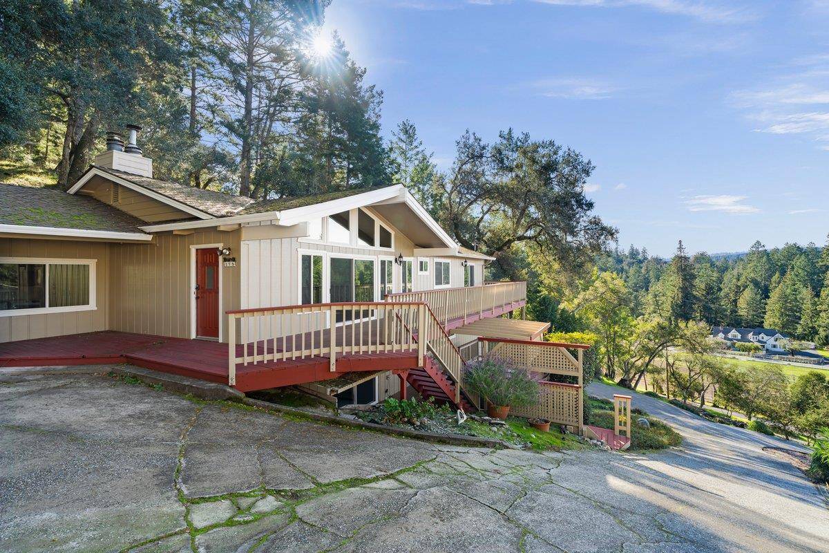 Santa Cruz, CA 95060,175 Rabbits Run RD